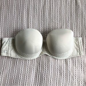Torrid Strapless Bra 46C -missing straps